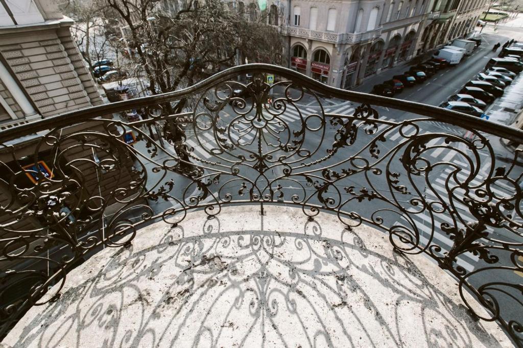 Chain Bridge Apartment Boedapest Buitenkant foto