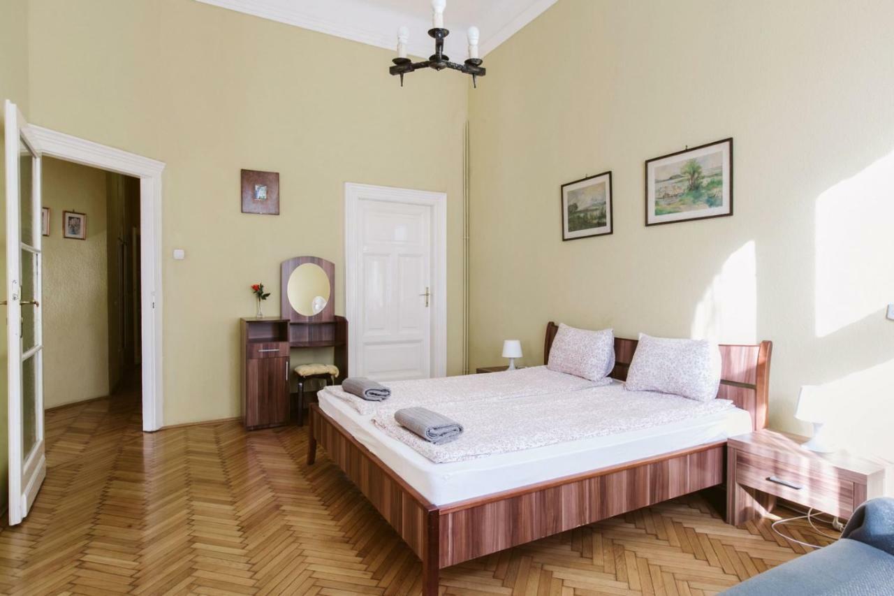 Chain Bridge Apartment Boedapest Buitenkant foto