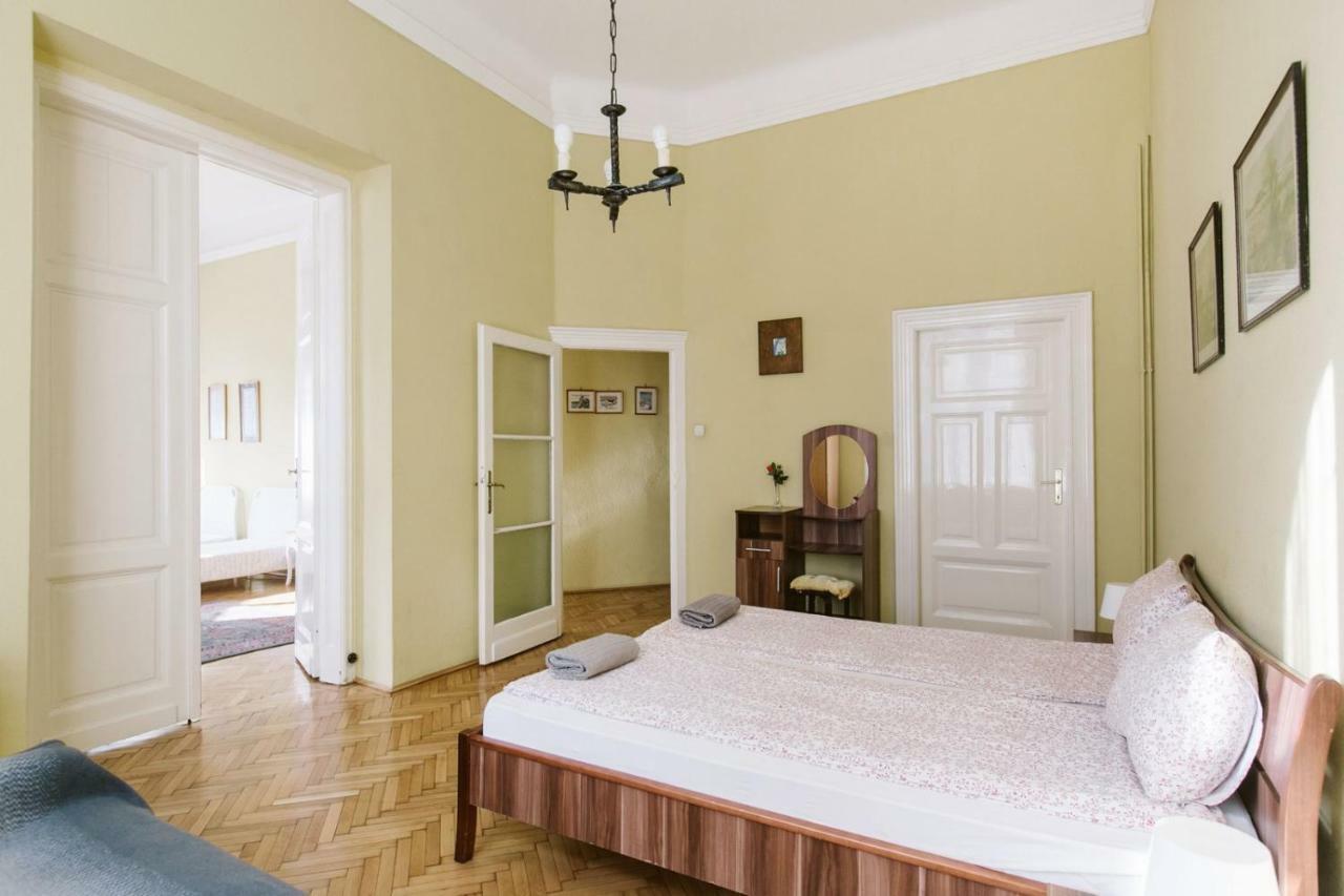 Chain Bridge Apartment Boedapest Buitenkant foto