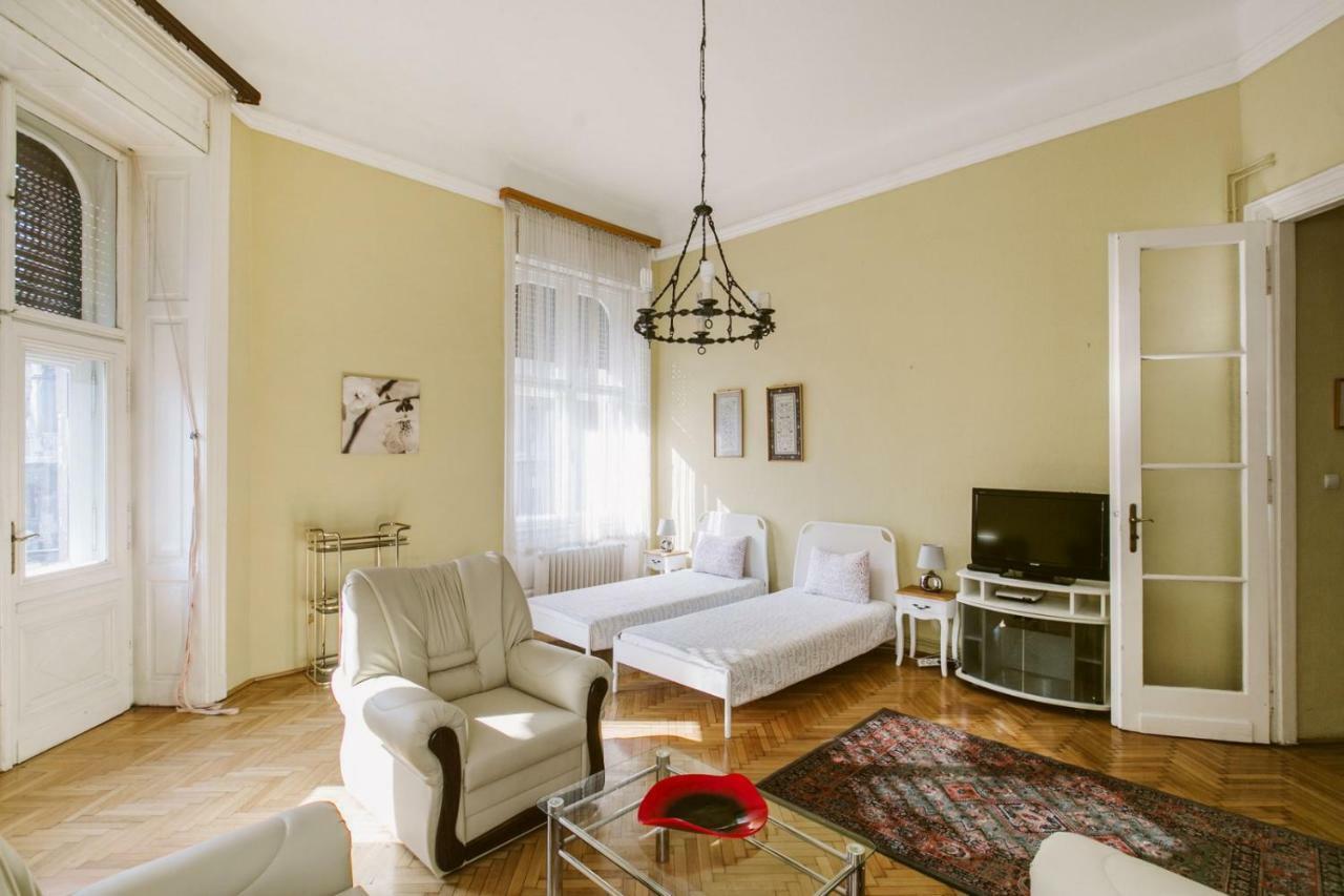 Chain Bridge Apartment Boedapest Buitenkant foto