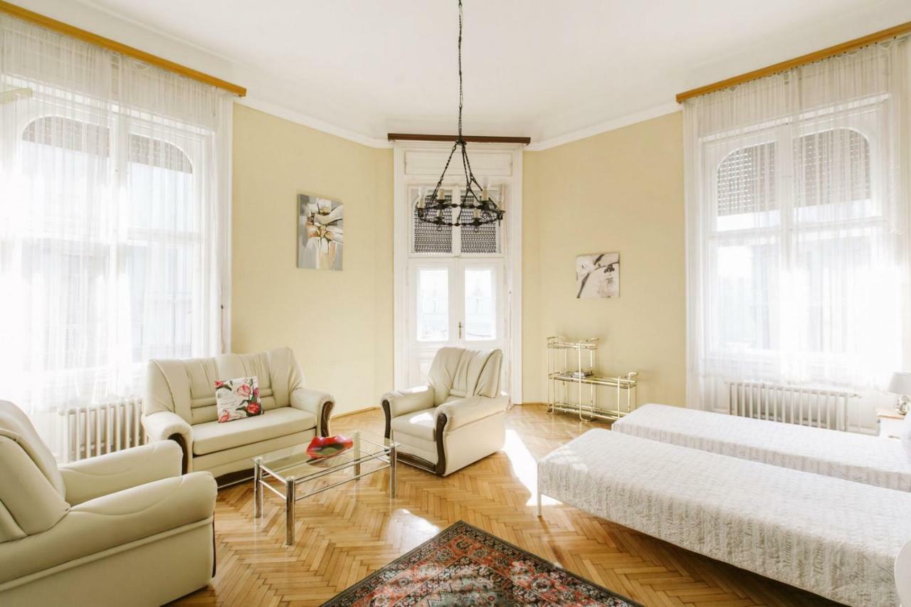 Chain Bridge Apartment Boedapest Buitenkant foto